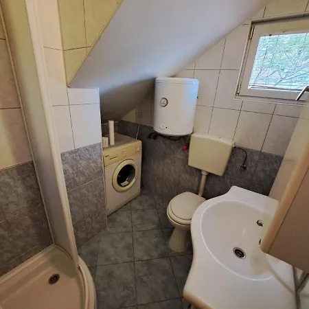 Mazalovic Apartment Vir